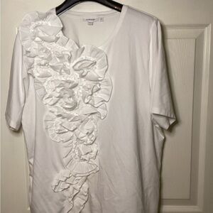 Chico’s White T shirt Flower Detail sz3